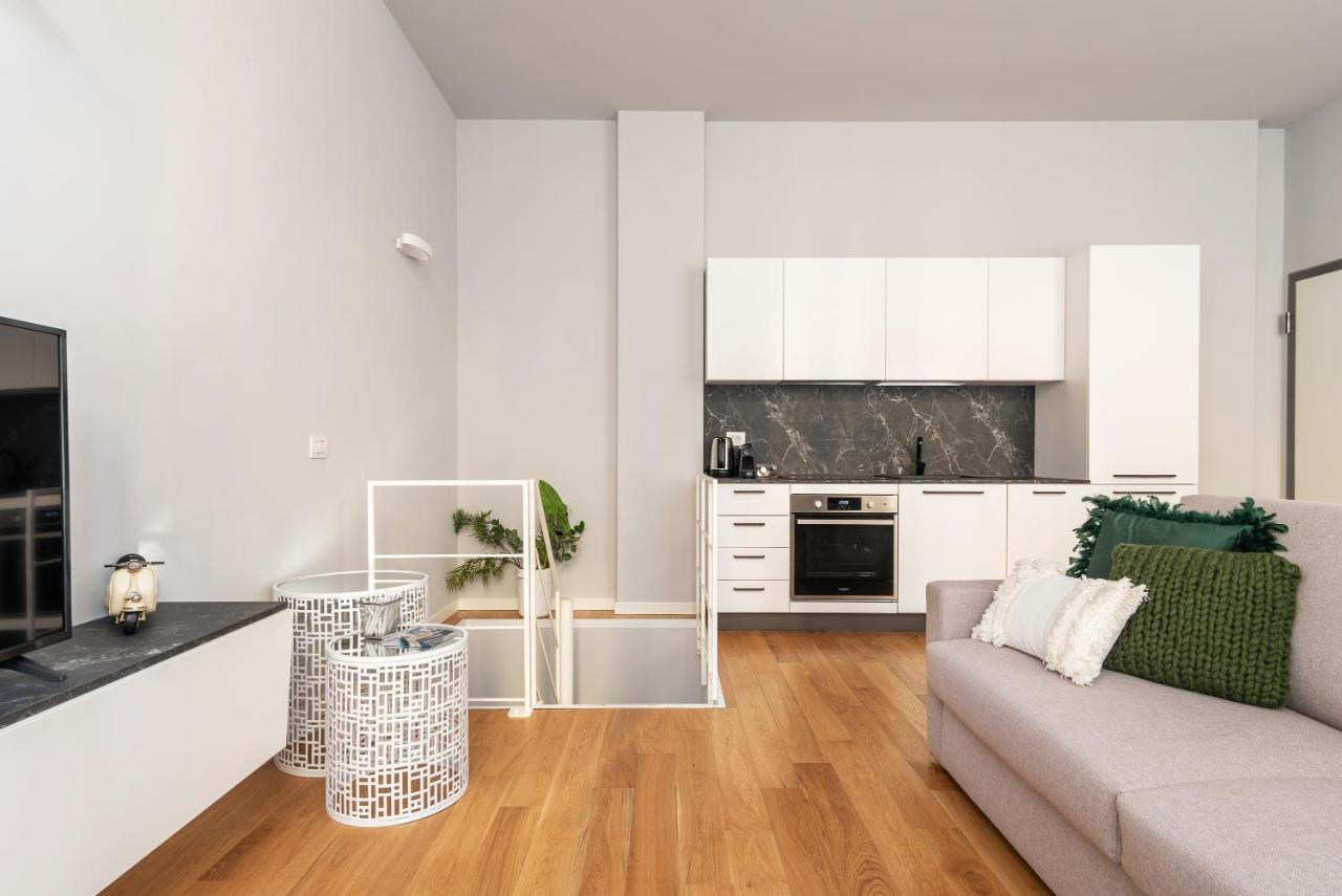 Easyhomes - Botta Milan Luaran gambar