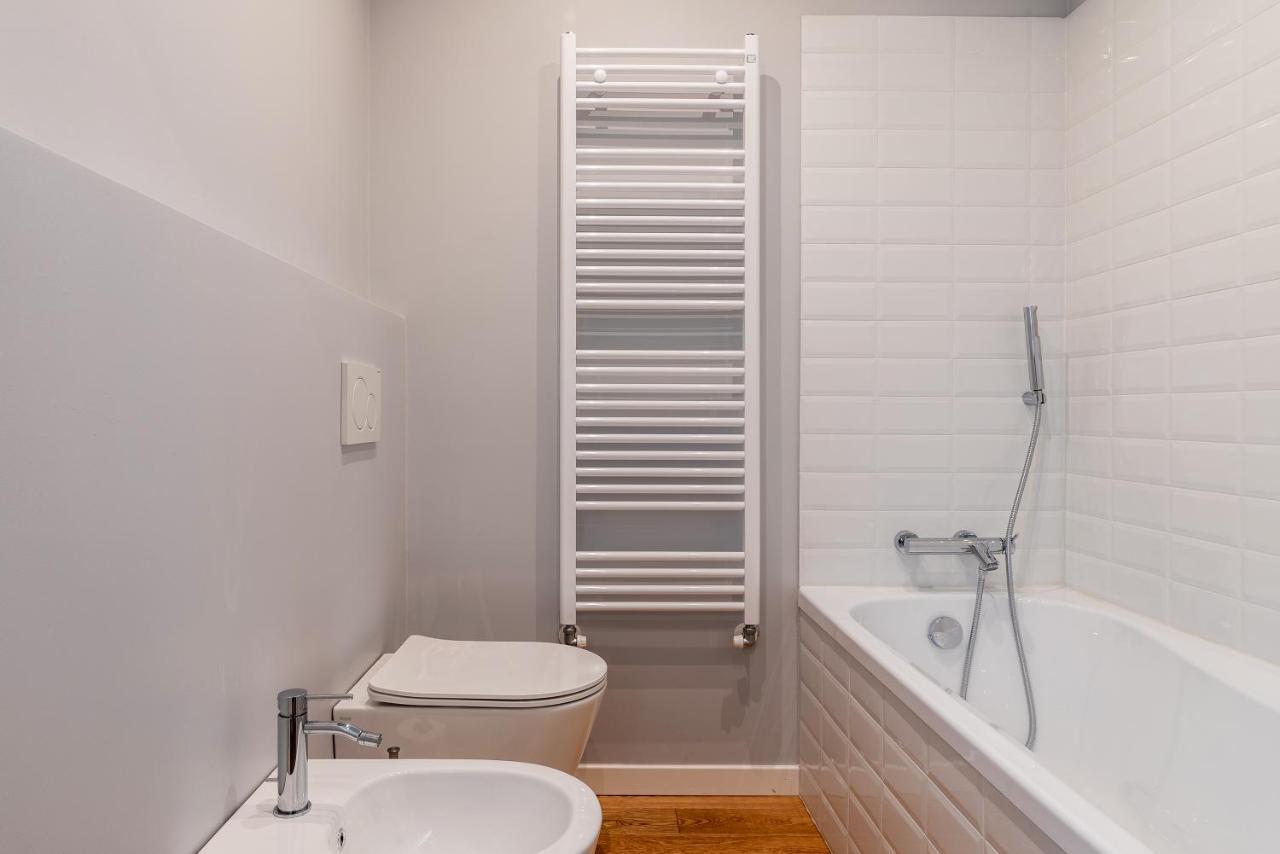 Easyhomes - Botta Milan Luaran gambar